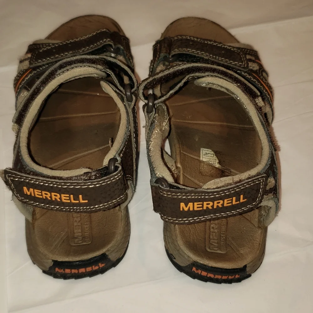 Merrell Sandals Water Leather Upper Hiking Active Sporty Kids 11 EUC